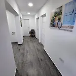 Neyra Villa *