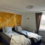 Neyra Villa *