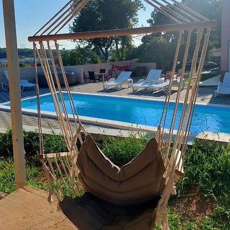 Neyra Villa