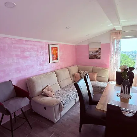 Neyra Villa
