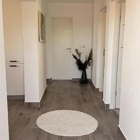 Neyra Villa